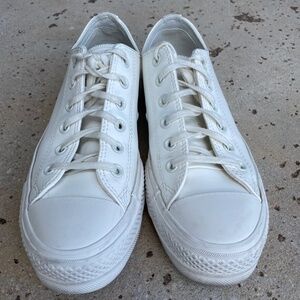 Chuck Taylor Converse